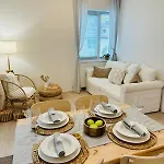 Apartment Cozy And Unique Near Train Station Pressburg