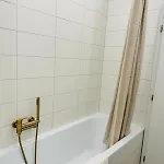 Cozy And Unique Near Train Station Apartamento