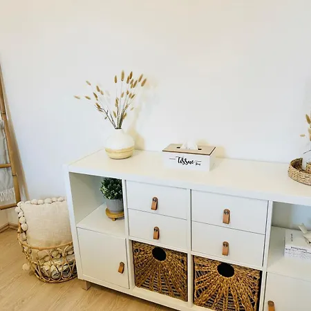 Cozy And Unique Near Train Station Apartment Bratislava