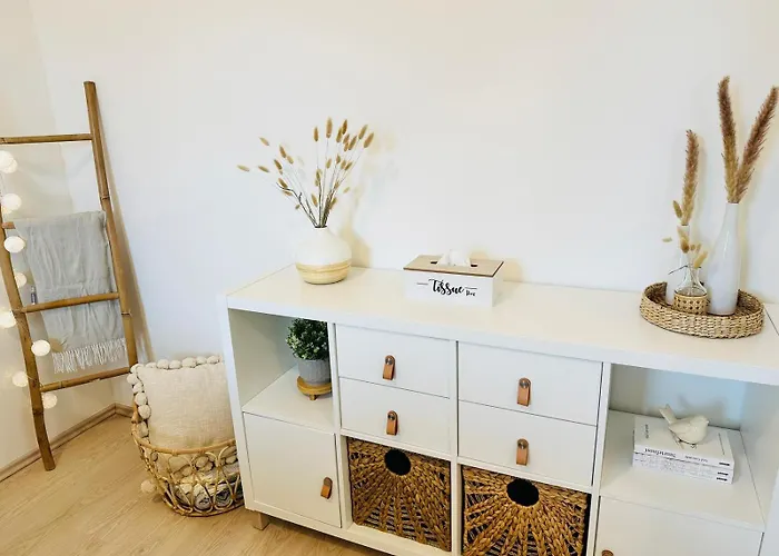 Cozy And Unique Near Train Station Apartment Bratislava