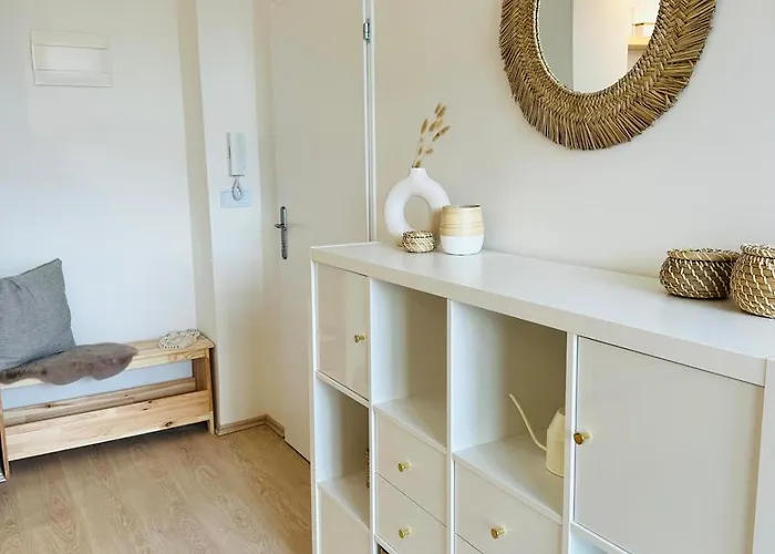 Apartment Cozy And Unique Near Train Station *