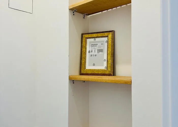 Cozy And Unique Near Train Station Bratislava