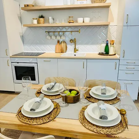 Cozy And Unique Near Train Station * Bratislava